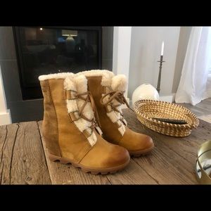 Sorel Joan of Arctic II Wedge Shearling boot